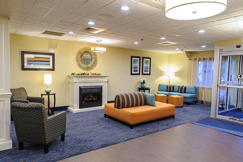 Holiday Inn Express - Ludlow - Chicopee Area By Ihg Exterior photo