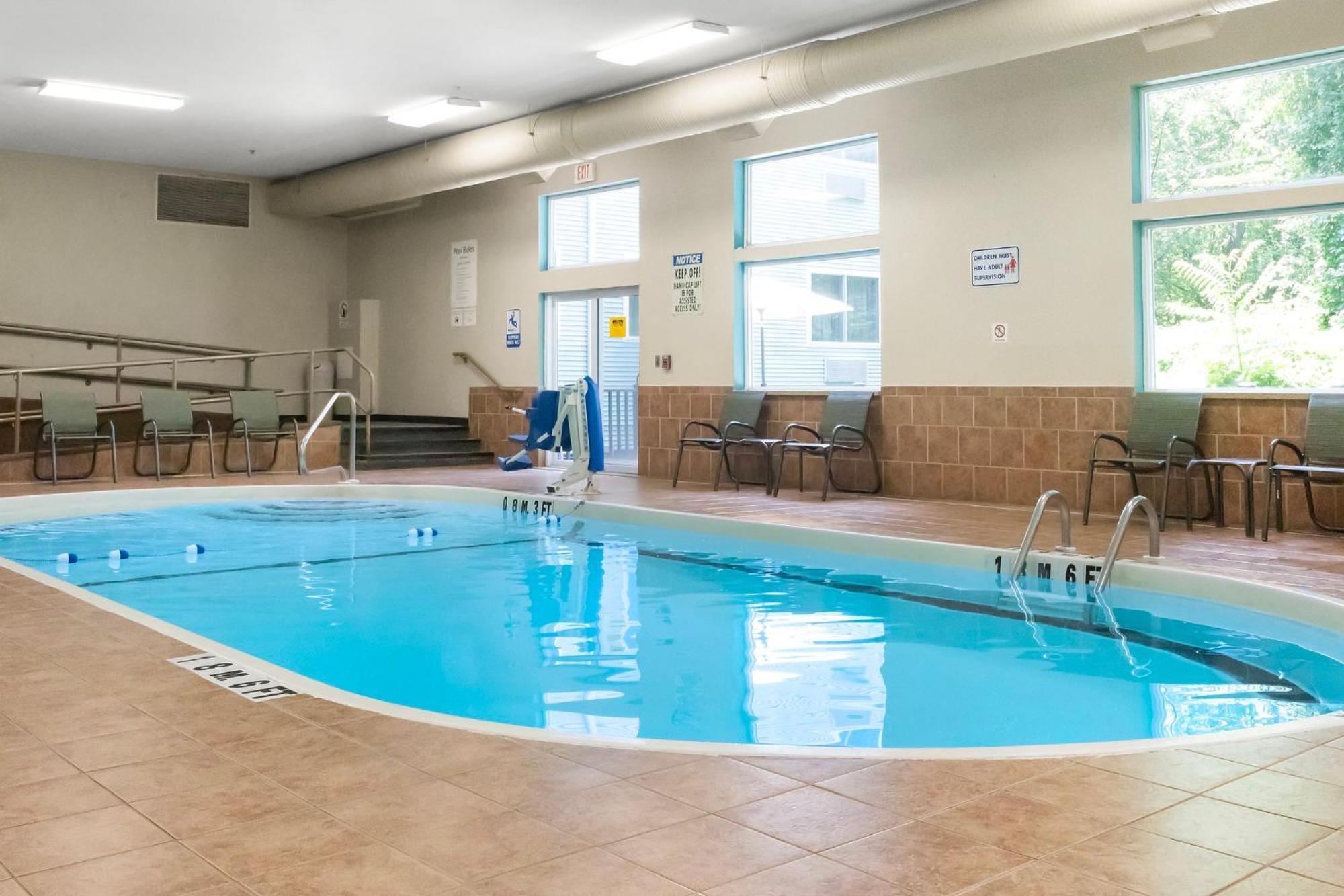 Holiday Inn Express - Ludlow - Chicopee Area By Ihg Exterior photo
